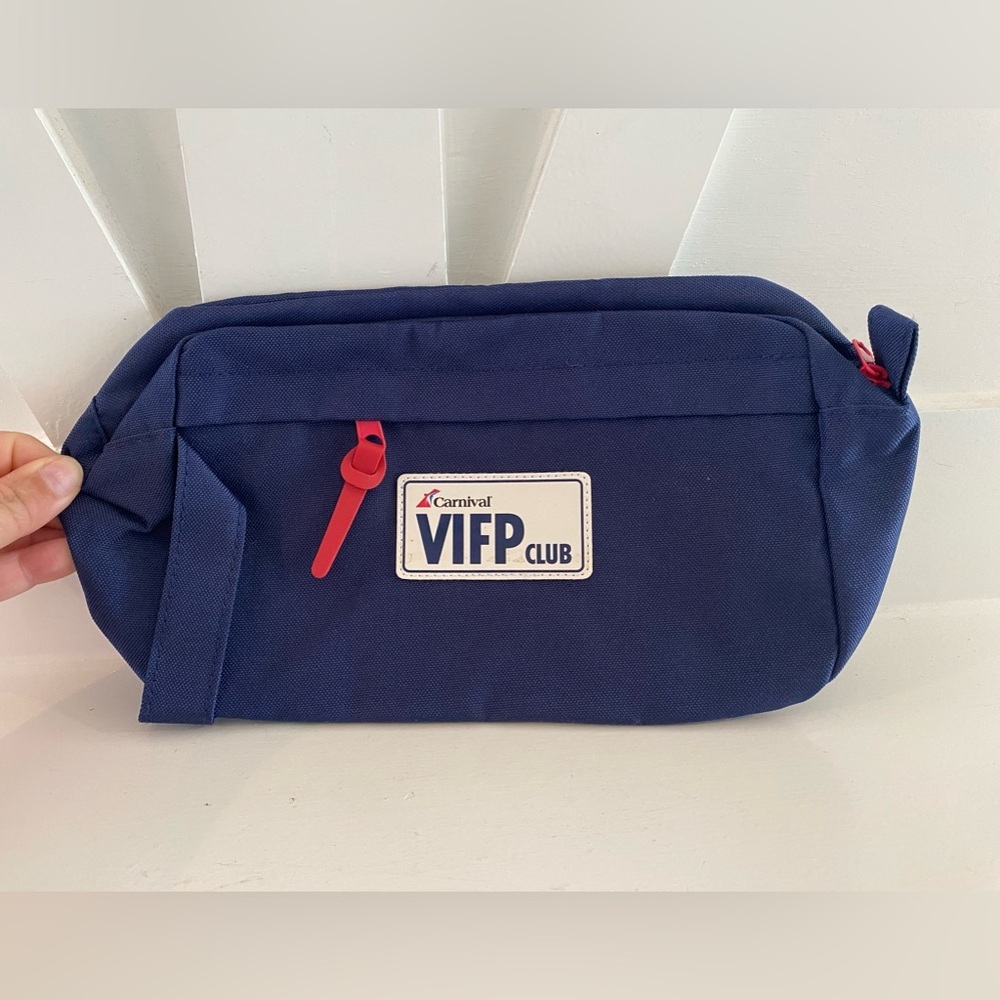 Carnival Cruise VIFP Shave Bag or Cosmetic Bag Navy Blue‎ Zipper Closure